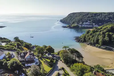 Image de The Cove -  an apartment that sleeps 4 guests  in 2 bedrooms