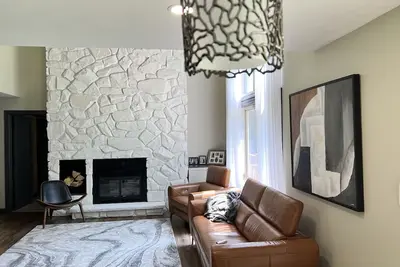 Image de Walk to Road America & near Kohler Golf  ~ \nThe Woods Estate ~ Modern Luxury