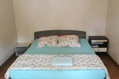 Image de Rez de Jardin de Villa Avec Piscine