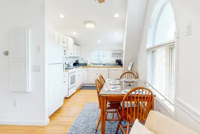 Inviting home with ocean view, firepit, deck, golf nearby, & W/D