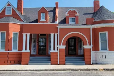 Image de Downton Memphis 5 min walk to Fedex Forum and Beale St. - Completely renovated.