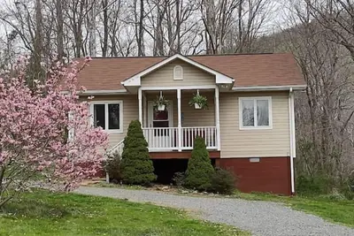 Image de The House in the Holla at the foot of Shenandoah National Park