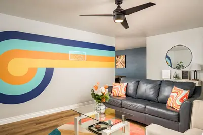 Image de Spacious, Family Friendly Retreat near Coors Field - Fenced Yard - 2 Kitchens