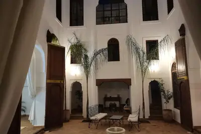 Riad 400 m² lumineux au calme près de la Médina