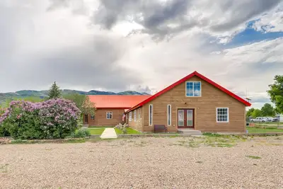 Image de Rural Mountain-View Home Near Hiking + Off-Roading