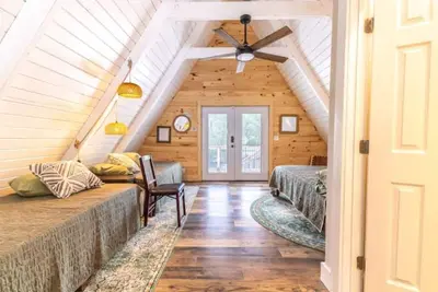 Image de Scenic Lake Retreat - Open Layout - Pontoon Rentals - Bbq Grill