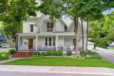 Image de River Side Cottage - Downtown - Peloton Bike