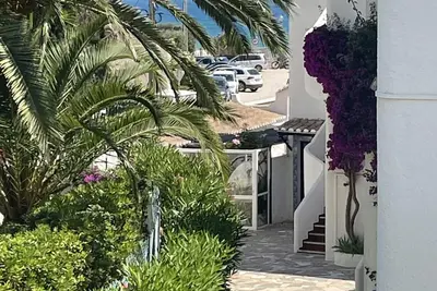 Family vacation villa with 5bedrooms and pool 70 meters from Praia da Luz beach.