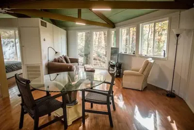 Lake Watauga Tree Retreat