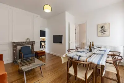 Image de 🕊️ Armonia - Maison avec extérieur - centre-ville 10p