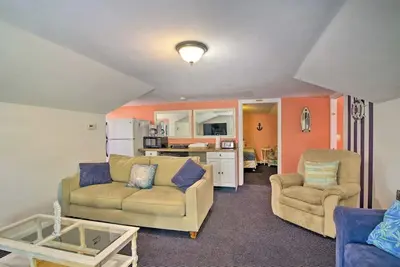 Image de Waterfront Oasis, Dolphins, Deep Water Dock, Tiki Bar, Ocean Boating, Live Music