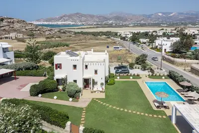 Image de Villa with Private Pool & Jacuzzi Naxos