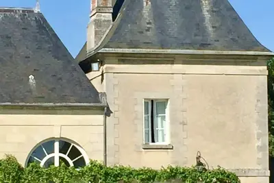 Image de Charming Romantic Tower in Chateau Estate