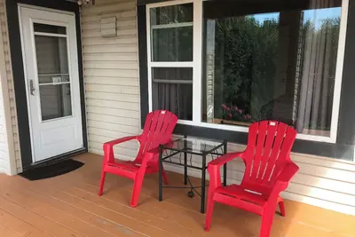 Image de Private 2 Bedroom guests suite with separate entrance in Northwest+Nature views