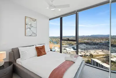 Cassa Casino - Spectacular River & Hinterland Views 1 Bed Apt in Broadbeach!