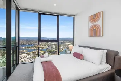 Cassa Casino - Spectacular River & Hinterland Views 1 Bed Apt in Broadbeach!