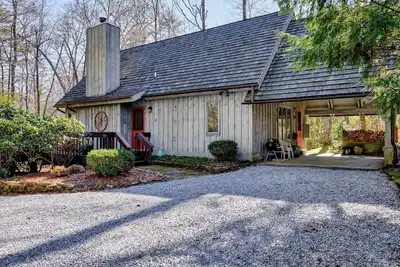 Image de Beautiful Home Located in High Hampton - Taylor House