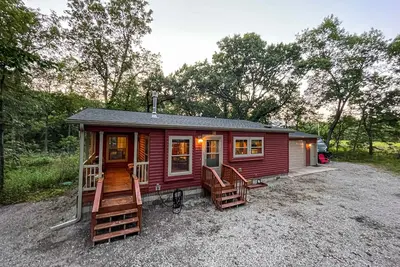 Image de Closest Cabin to Rathbun Lake - Unique Cabin in the Woods - Sleeps 10!