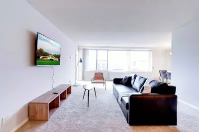 Image de Crystal City Apt – Walk to Metro & D. C. Access