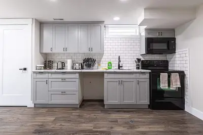 Image de 2br Sleeps 6 +Wifi+Parking+Pet