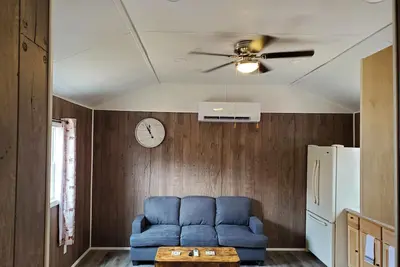 Image de 2 Bedroom Cabin Near the River