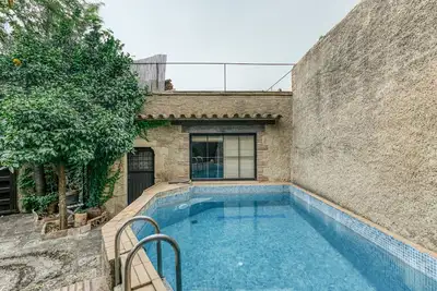 Image de Château 'Castell De Palau Sator' avec vue sur les montagnes, Wi-Fi et climatisation