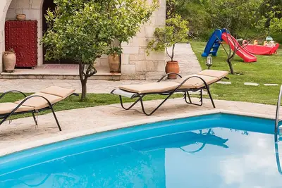 Bh405 - A - Villa Chania\n