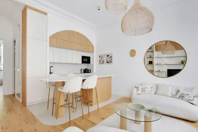 Image de A Refined 2-Br in Invalides- Tour Eiffel