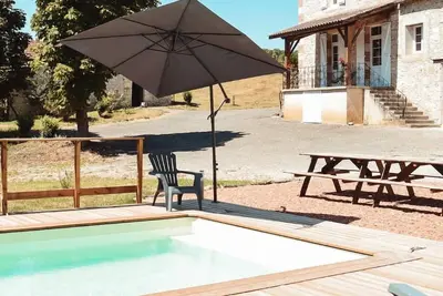 Image de Cocon bord de lac, 11 personnes, piscine, billard