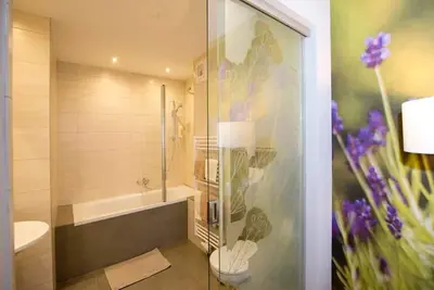 Image de Familienzimmer Lavendel Oder Sonnenblume Deluxe - Hotel & Wirtshaus Hödl-kaplan