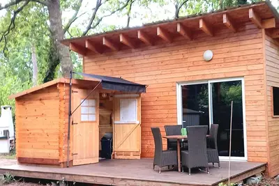 Image de Tiny House dans les bois à 10 minutes de l'océan