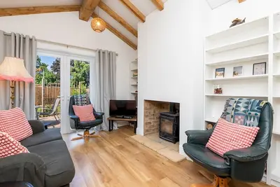 Image de Pass the Keys | Spacious family home with parking