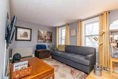 Image de Perfectly Located Private 2 Bdrm Apartment