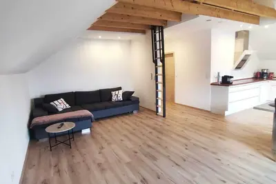 Cozy vacation apartment in Lohfelden district of Kassel, up to 5 people