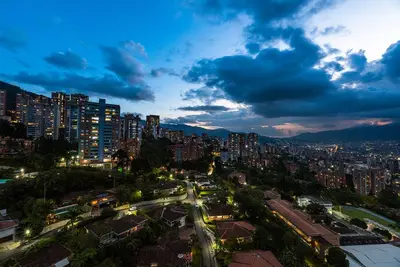 Image de Stunning views from 25th-floor condo! El Poblado!