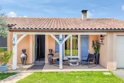 Belle maison de 2 chambres à.