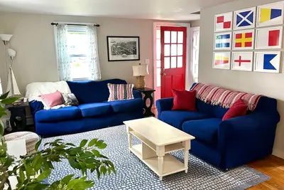 Image de Private Cape Cod Home - Walk to beach