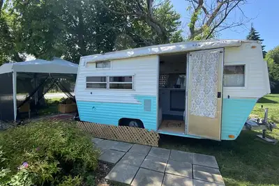 Image de Sunset Garden - Glamping just steps away from the beach. 5 min from Grand Bend!