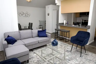 Image de Cozy Home in Hayward Hills, close to San Francisco! Ocean 10 Mins Away by Car 🐳