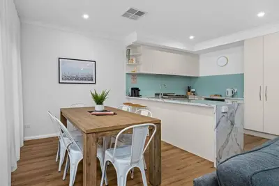 Image de Clio on the Corner - Kialla