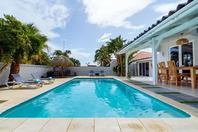Image de Villa Eloïze ~ Luxury Noord Escape ~ Private Pool!