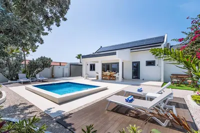 Image de Amazing 3br2ba Villa w/Prvt Pool in Great Location