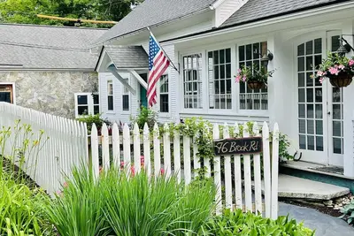 Image de The River House in Warren Village.