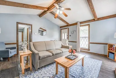 Image de Near Dining & Mem - Hickory Hill Home