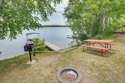 Pet-Friendly Wisconsin Cabin on Lake w/ Fire Pit!