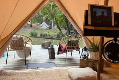 Image de Base Glamp Bruny - Near Hotel Bruny, heated tents