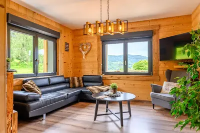 Image de Chalet \"Le Brusyna\" avec vue sur montagne, bain à remous, terrasse privée et Wi-Fi