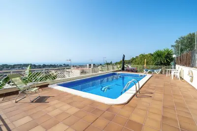 Maison de vacances \"Villa Sabela\" avec vue sur la mer, piscine partagée et Wi-Fi