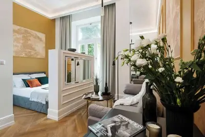 Image de Charming bright studio in quiet location