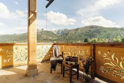 Image de A climatic and spacious apartment with a garden